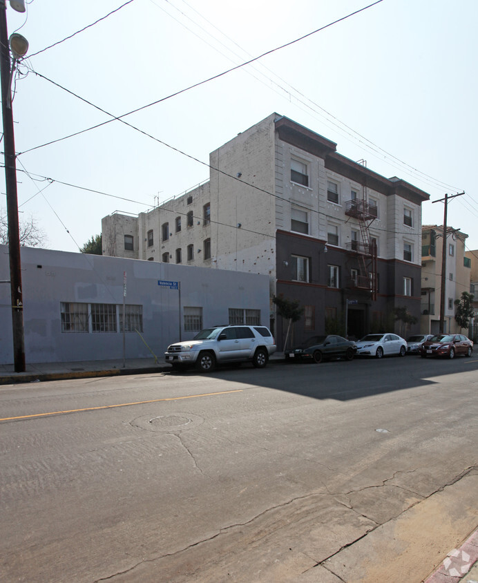 Building Photo - Valencia Apartments