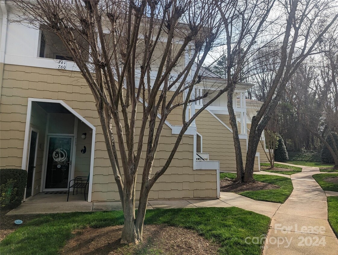 761 Southwest Dr, Davidson, NC 28036 Condo for Rent in Davidson, NC