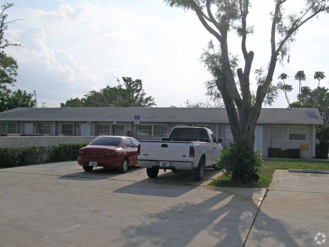 Foto principal - 1219 19th Ave N