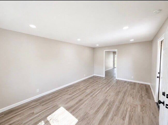 Building Photo - 236 Cross Timbers Dr