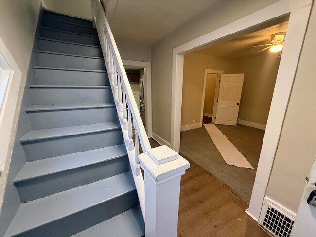 Foto del edificio - Newly renovated 3-bedroom, 1-bath home in Akron