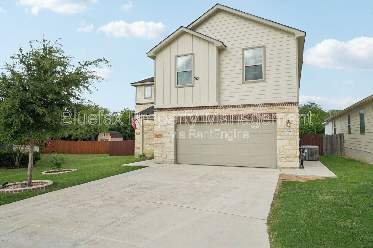 Primary Photo - 2047 Atticus Dr