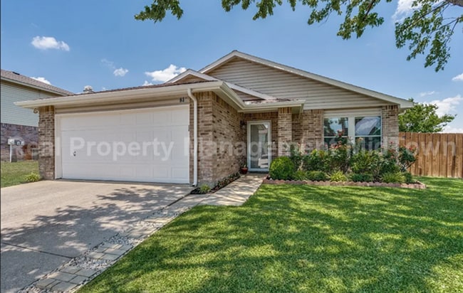 Building Photo - Charming 3-Bedroom Home in Arlington – Man...