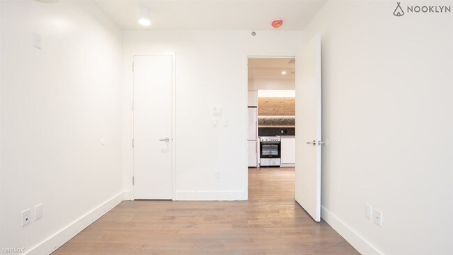 Building Photo - 1068 Fulton St