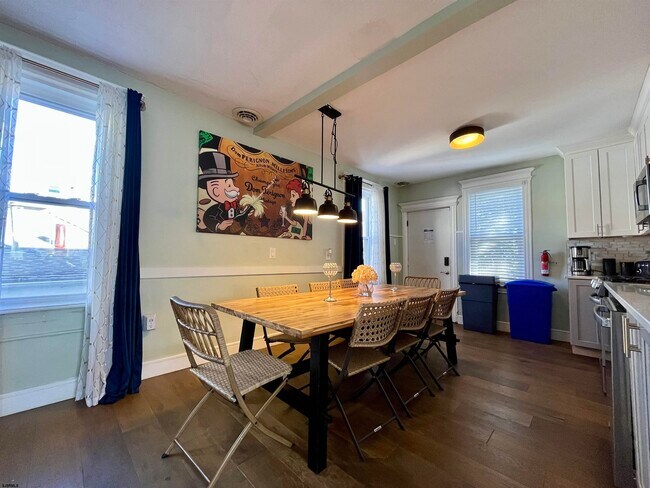 Foto del edificio - 105 N Windsor Ave