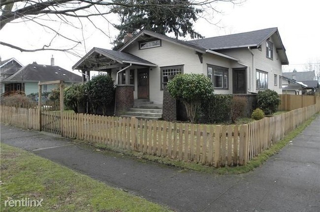 Building Photo - 1 br, 1 bath House - 2302 BAKER AVE