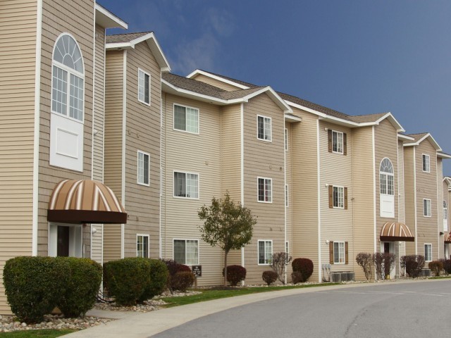 Foto del edificio - Long Pond Village Apartments