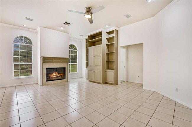 Foto del edificio - 1107 Bowie Rd