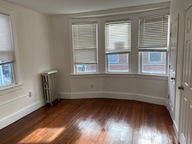Building Photo - 1300 7th St