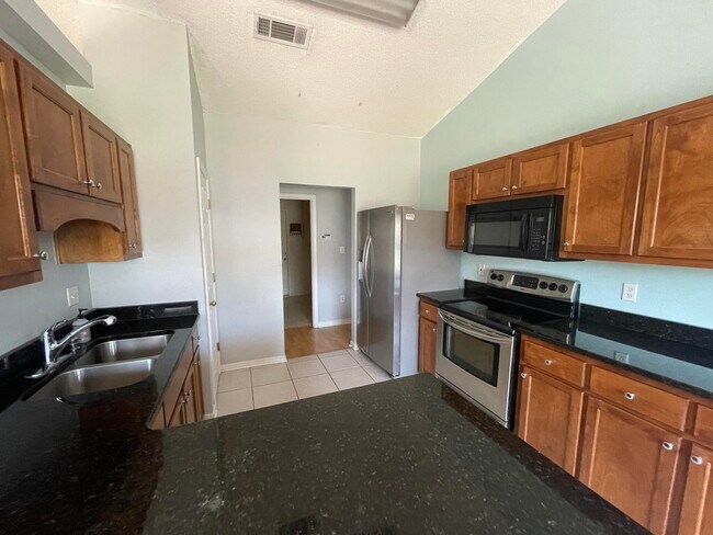 Building Photo - 5406 Josh Dr