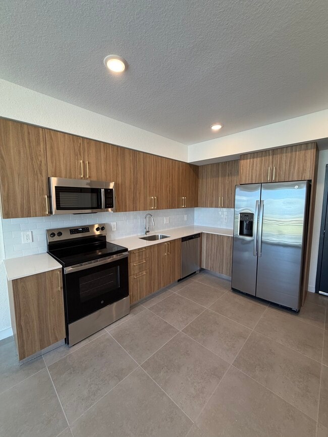 Building Photo - 2128 Taylor St