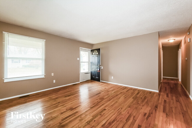 Building Photo - 2561 Courtyard Pl