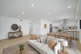 Building Photo - 1334 9th St