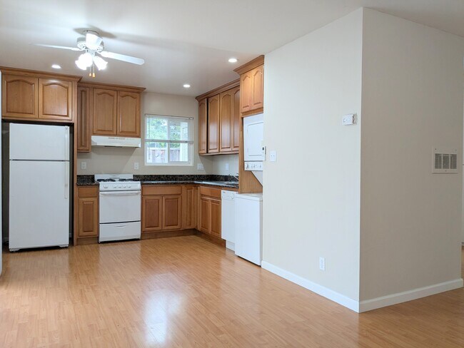 Building Photo - 7327 Starward Dr