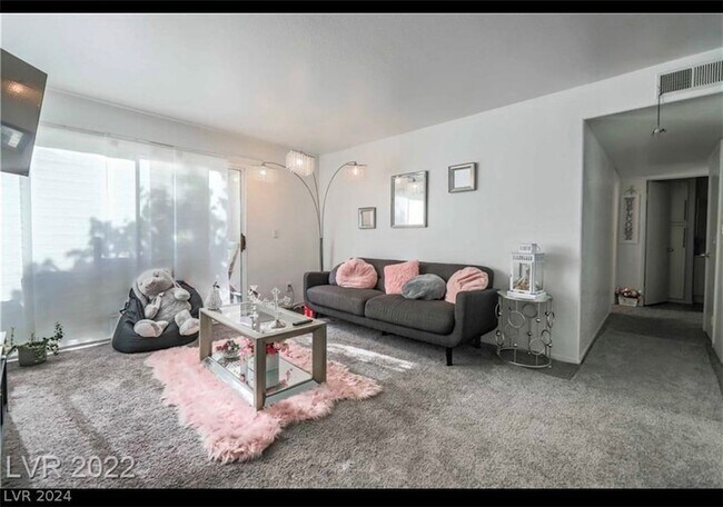 Foto del edificio - 3155 Casey Dr