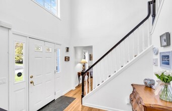 Building Photo - 108 Miller Ln