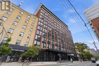 Building Photo - 608 Richmond St W