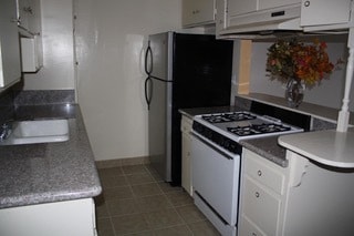 Building Photo - G and G Riverton Properties