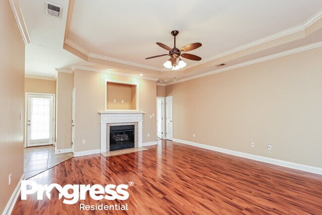 Building Photo - 2045 Highview Way