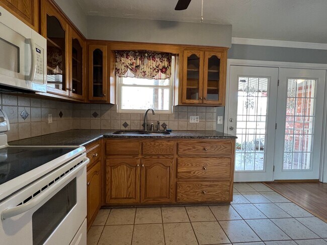Foto del edificio - 3808 SE Camden Way