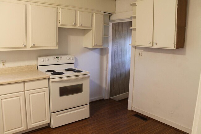 Foto del edificio - 707 W Main St