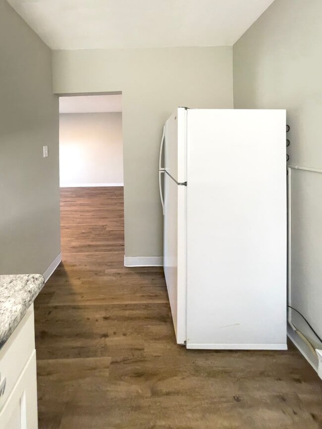 Building Photo - Close to Campus and The Village