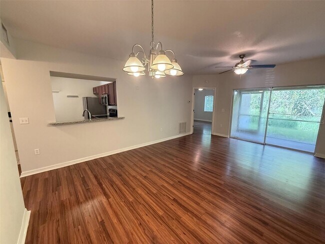 Foto del edificio - 6439 Cypressdale Dr
