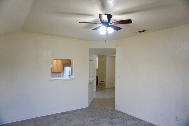 Building Photo - 1513 Nicholas Cir