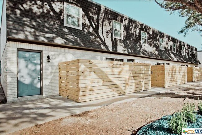 Building Photo - 308 Westwood St