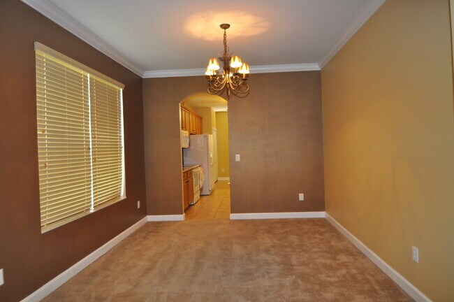Building Photo - Exclusive Pool Home in Lake Mary on a Cul-de-Sac in Gated Community
