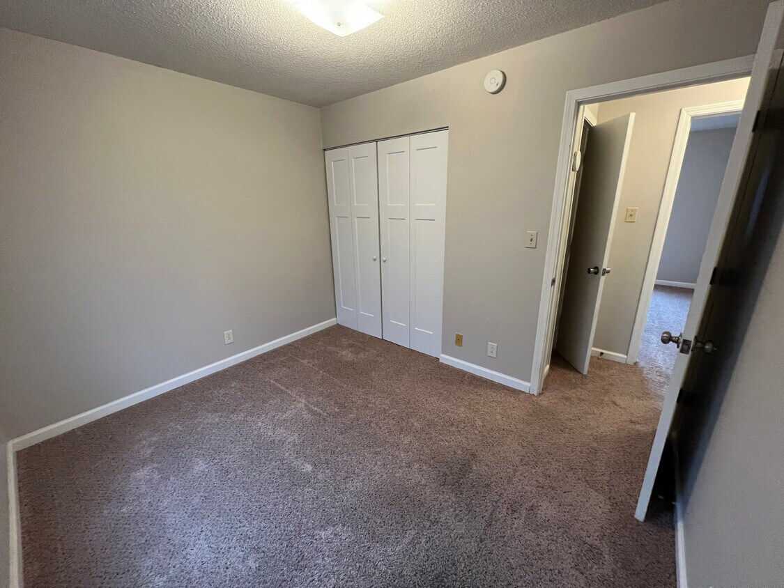 455 E Fairlawn Dr Unit 455, Urbana, IL 61801 Condo for Rent in Urbana