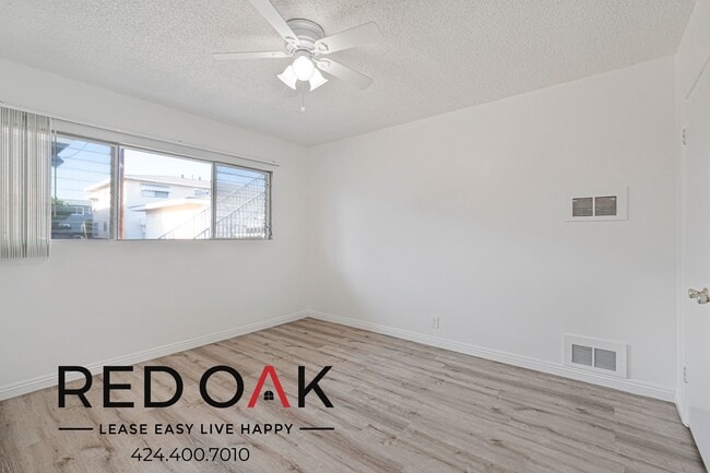 Building Photo - 500 S Eremland Dr