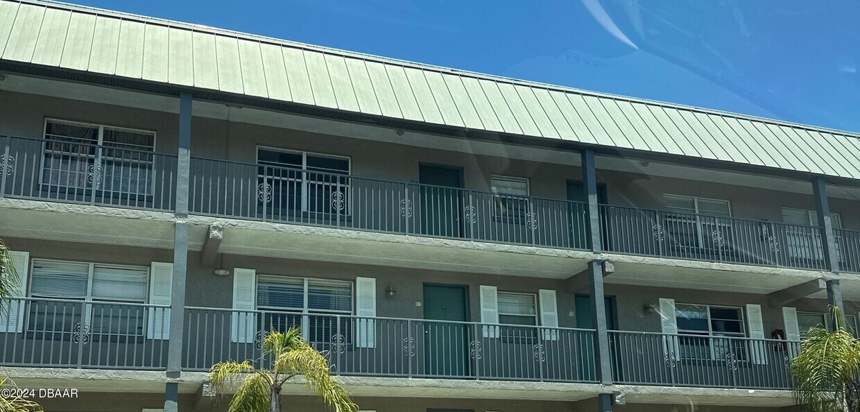 Primary Photo - 101 N Peninsula Dr