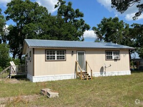 Building Photo - 10030 105th Dr