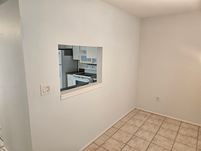 Building Photo - 820 Patricia Ave