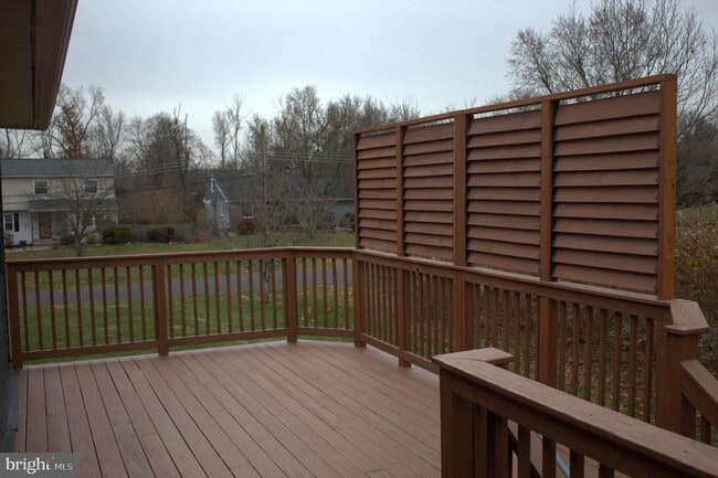 Building Photo - 64 Bogle Dr