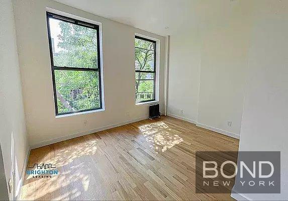 Foto del edificio - 225 E 14th St