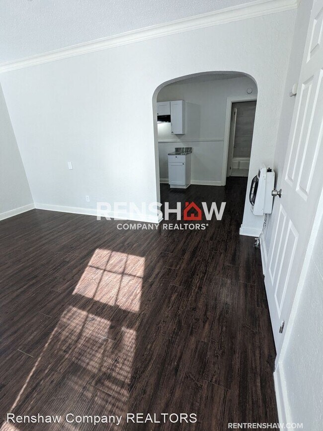 Building Photo - 1 br, 1 bath House - 2410 Forrest Ave