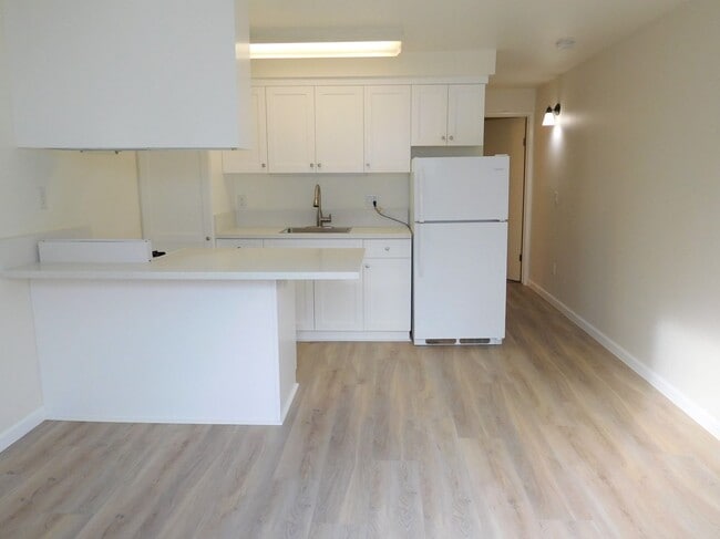 Building Photo - 249NE