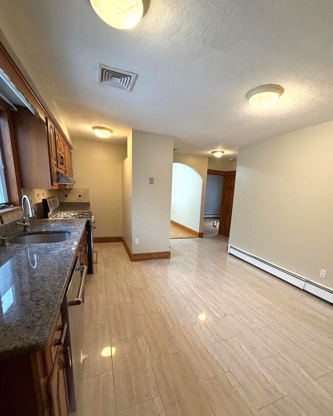 Building Photo - 33 Lafayette St