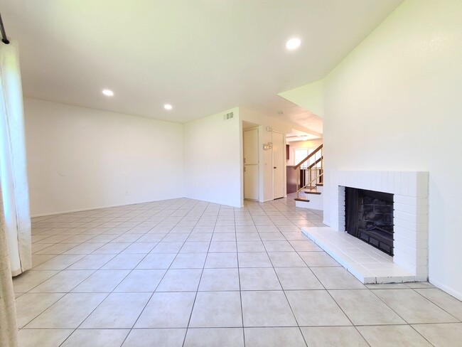 Building Photo - $500 MOVE-IN CREDIT w/Approved 675+ Credit...