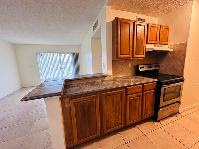 Foto del edificio - 1056 Benoist Farms Rd