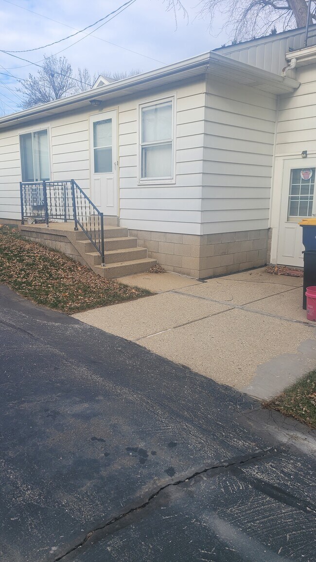 2107 S 94th St. - 2107 S 94th St