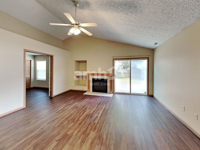 Building Photo - 3156 Hogan Way