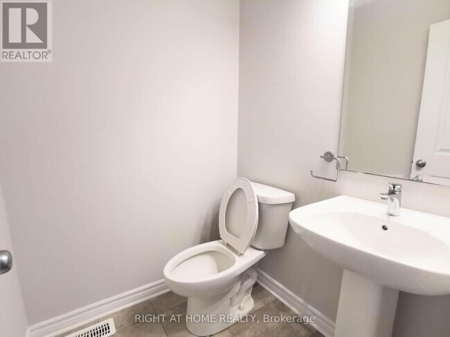 Building Photo - 2452 Waterlilly Way