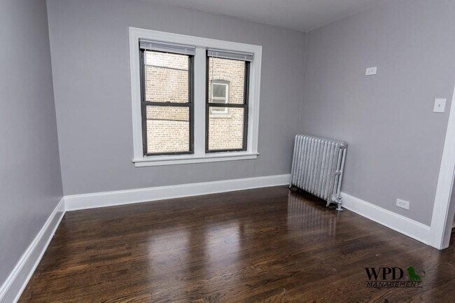 Foto del edificio - 2 bedroom in Chicago IL 60620