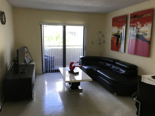 Living Room - Standard - Beverly Hills Apartments