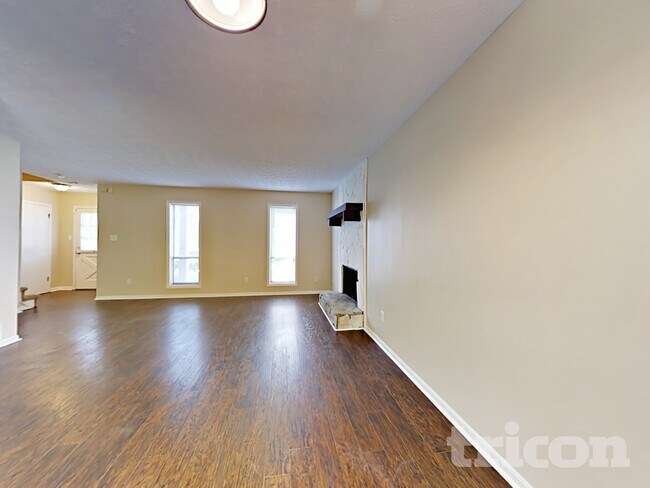 Foto del edificio - 209 Park Pl Dr