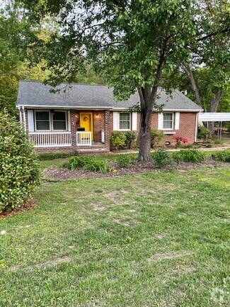 Building Photo - 316 N Ivy Ave