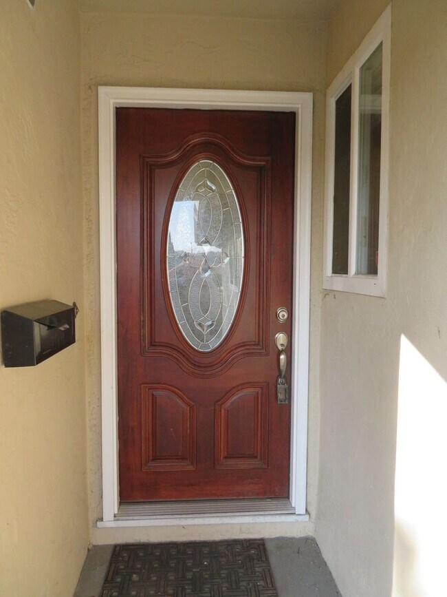 Foto del edificio - For Rent – Beautifully Updated 3-Bedroom H...